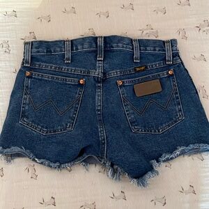 Wrangler cut off shorts 26